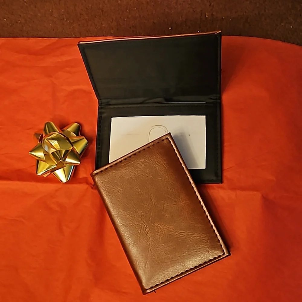Mens Wallets - Picture 1 of 5